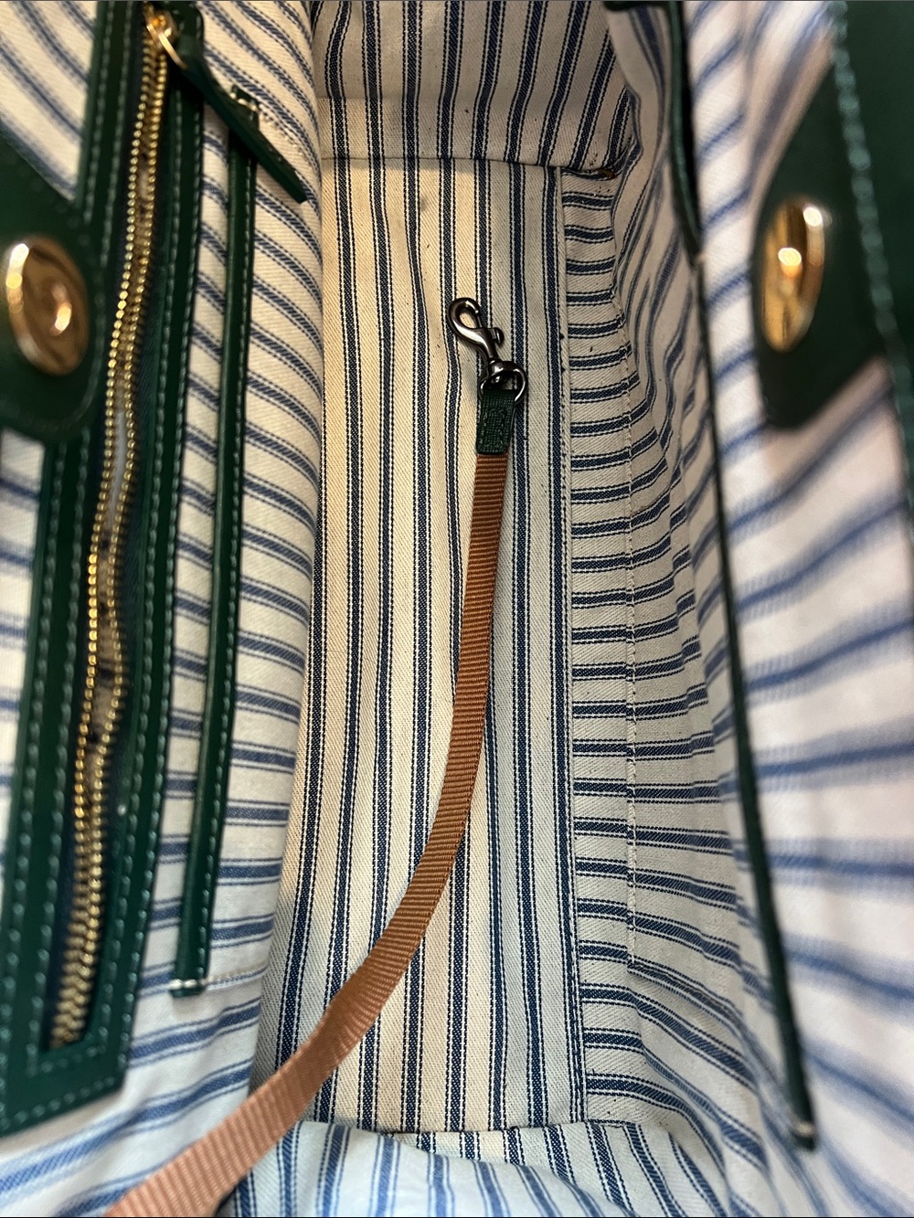 Dooney & Bourke Forest Green Leather Tote with Matching Wallet - Picture 6 of 8